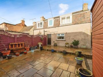 2 bedroom detached house for sale