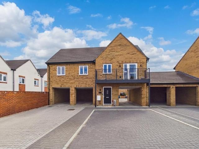 2 bedroom detached house for sale