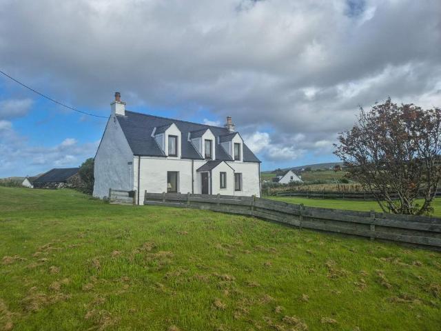 2 bedroom detached house for sale