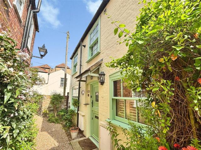 2 bedroom detached house for sale