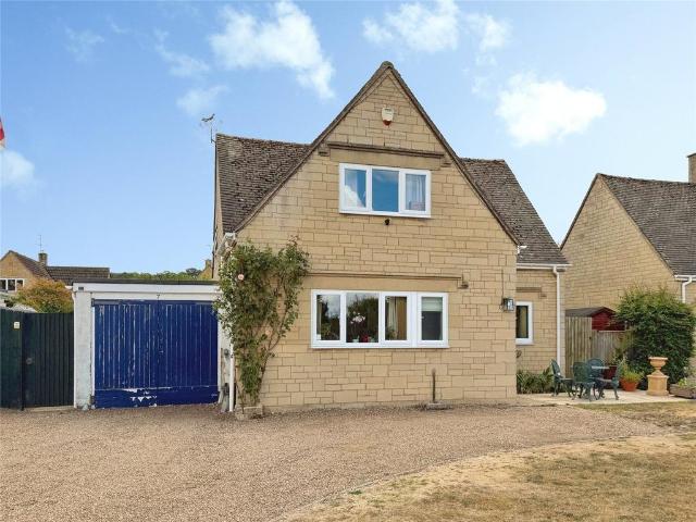 2 bedroom detached house for sale