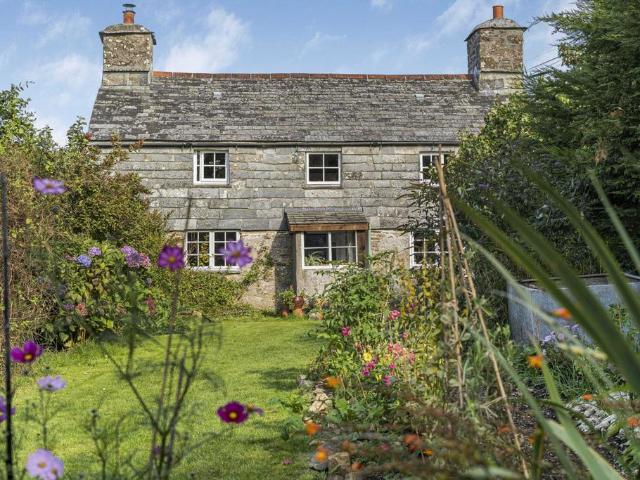 2 bedroom detached house for sale