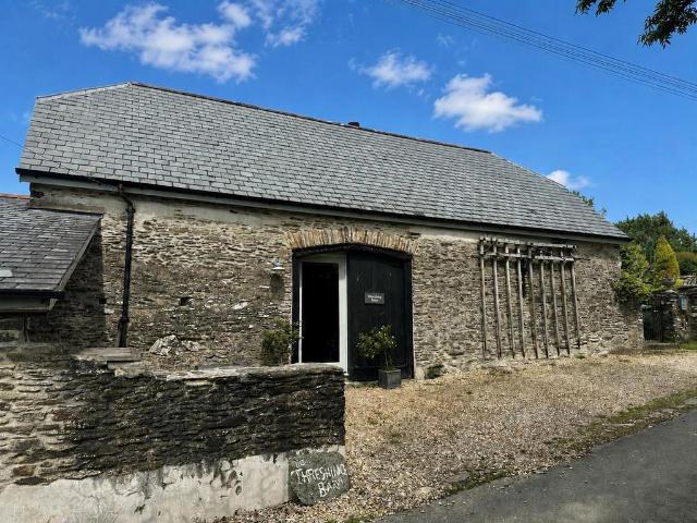2 bedroom detached house for sale