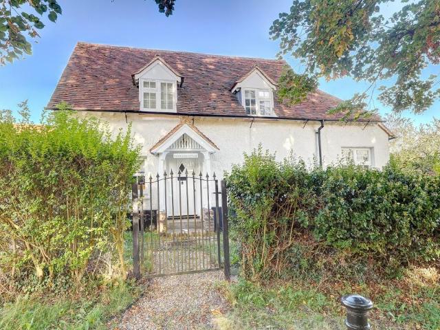 2 bedroom detached house for sale