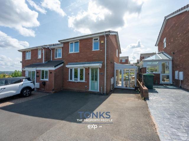 2 bedroom detached house for sale
