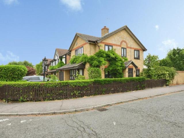 2 bedroom detached house for sale