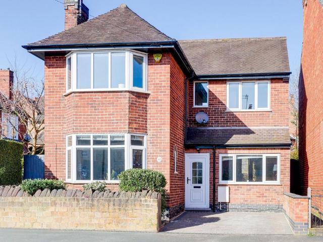 2 bedroom detached house for sale
