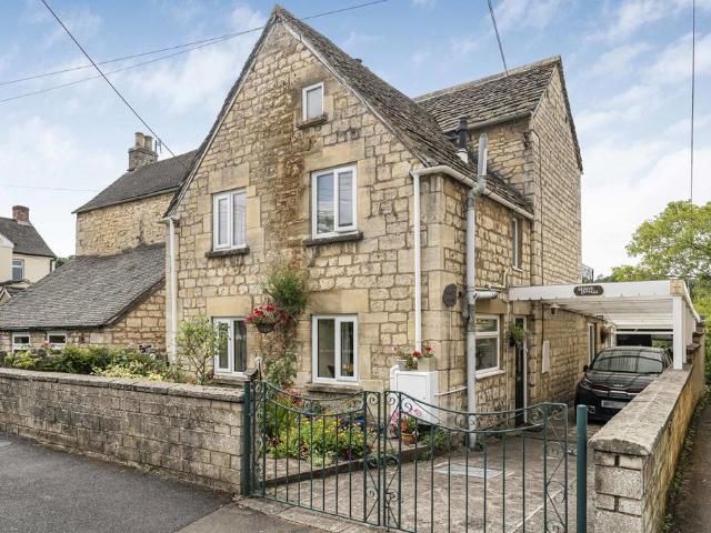 2 bedroom detached house for sale