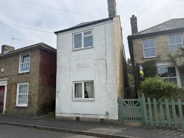 2 bedroom detached house for sale