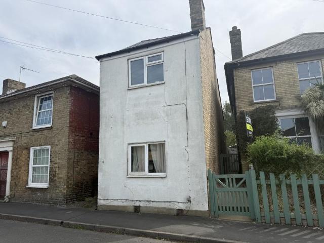 2 bedroom detached house for sale