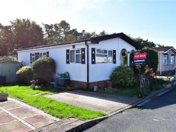 House for sale in Burhill - Garden, Fireplace