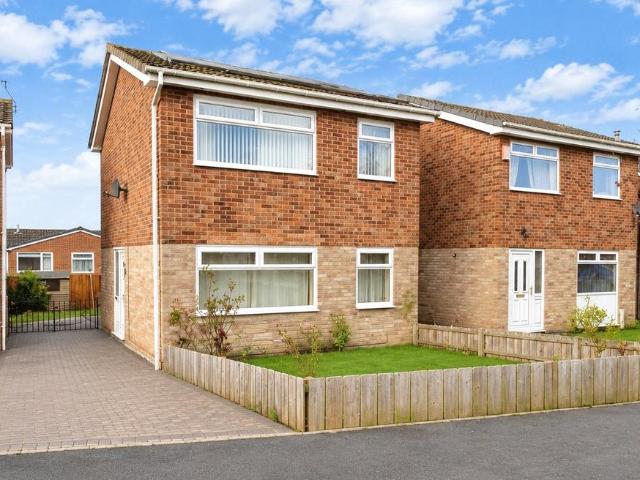 2 bedroom detached house for sale