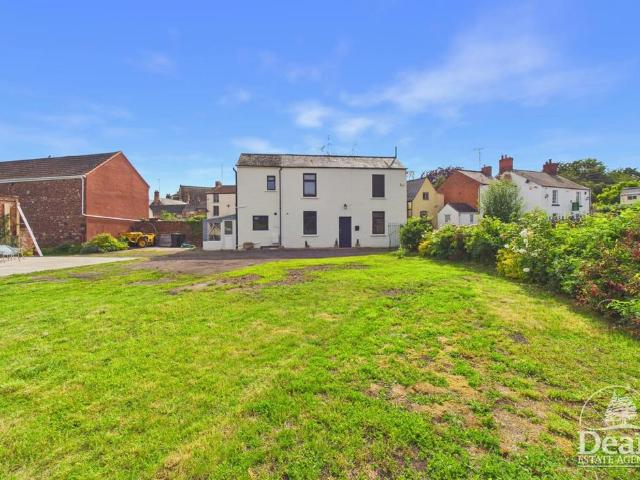 2 bedroom detached house for sale