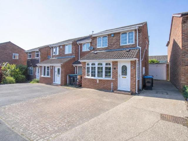 2 bedroom detached house for sale