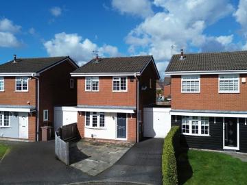 2 bedroom detached house for sale