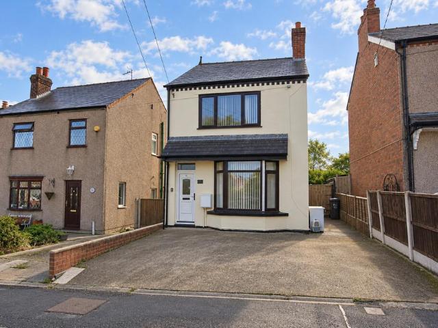 2 bedroom detached house for sale