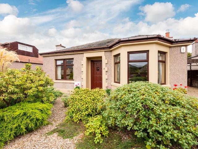 2 bedroom detached house for sale
