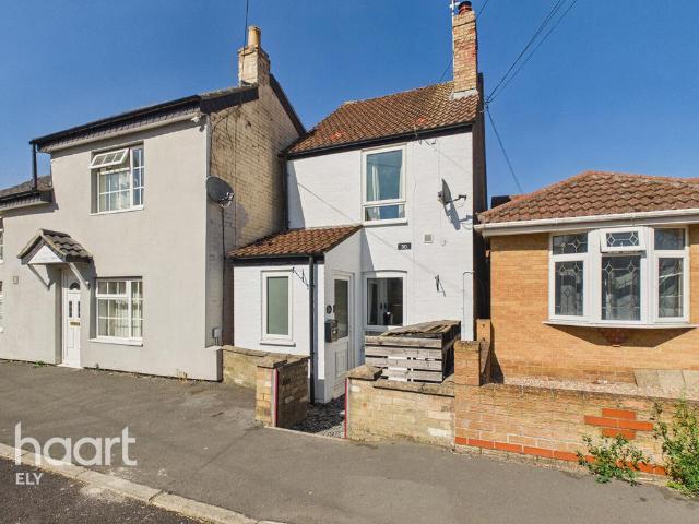 2 bedroom detached house for sale