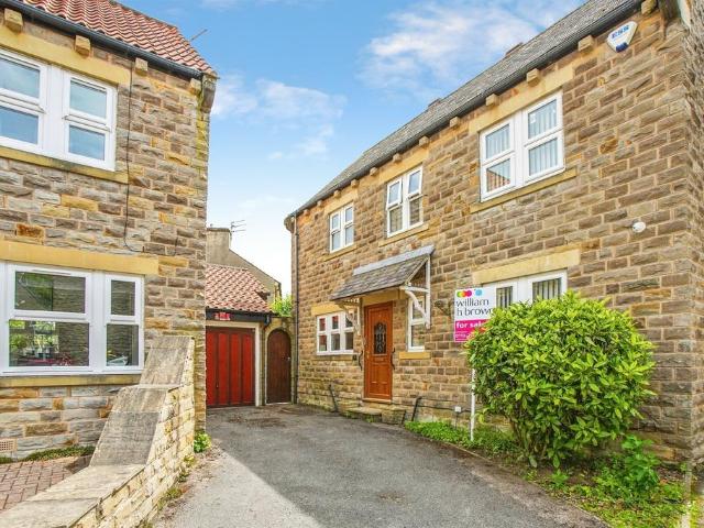 2 bedroom detached house for sale