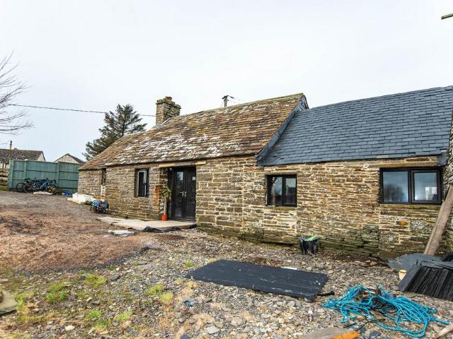 2 bedroom detached house for sale