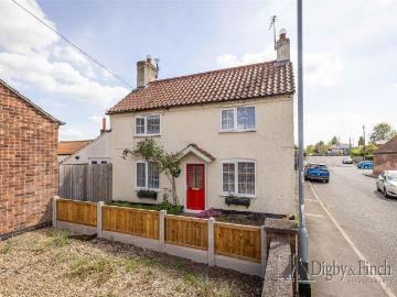 2 bedroom detached house for sale