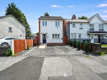 2 bedroom detached house for sale