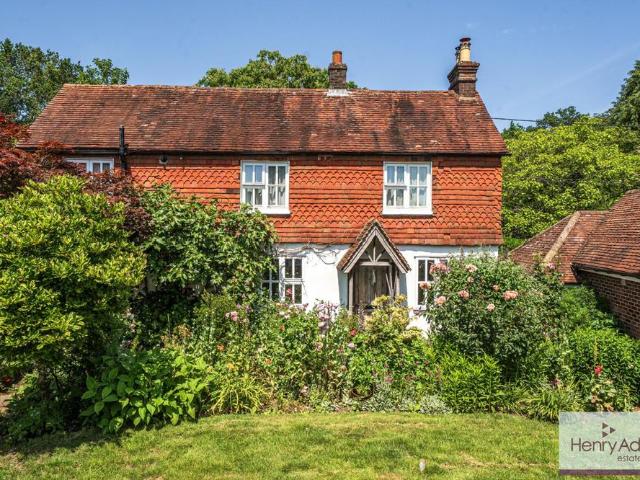2 bedroom detached house for sale