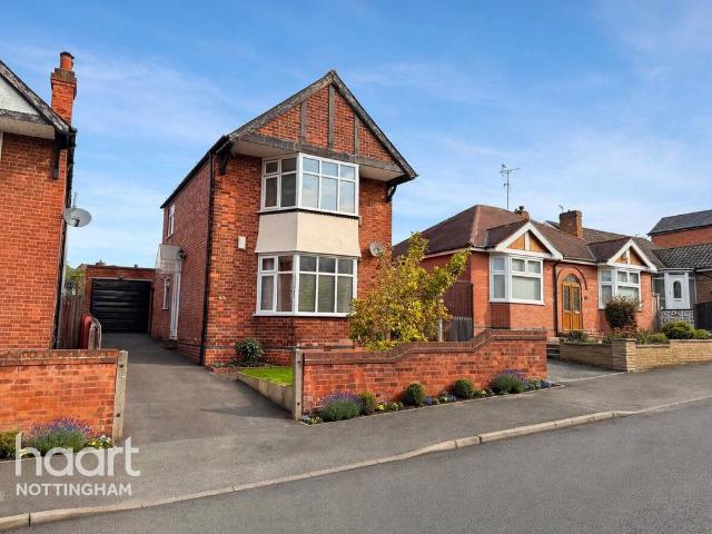 2 bedroom detached house for sale