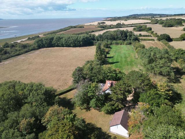 2 bedroom detached house for sale