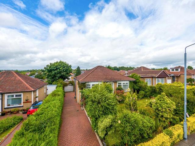 2 bedroom detached house for sale