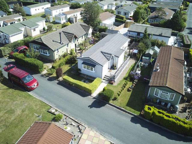 2 bedroom detached house for sale