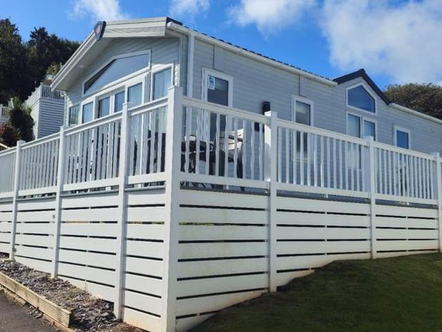 2 bedroom detached house for sale