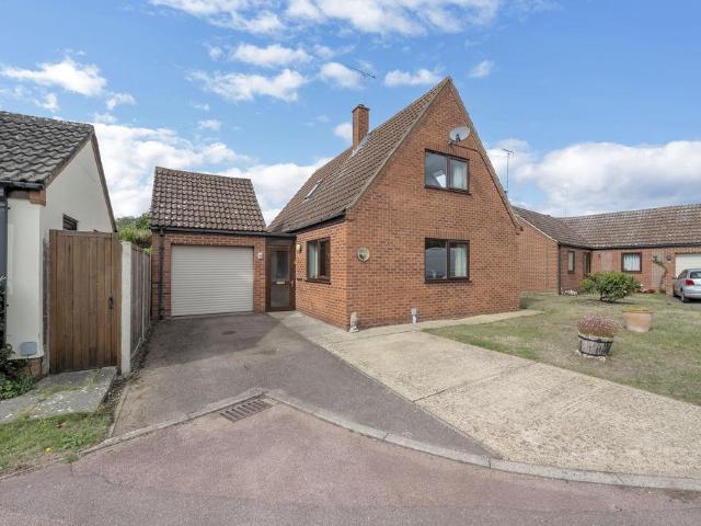 2 bedroom detached house for sale