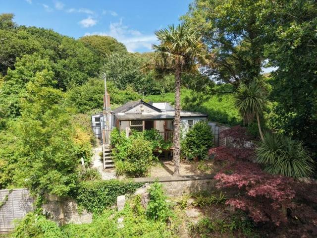2 bedroom detached house for sale