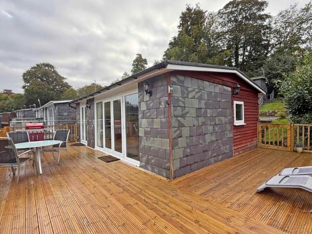 2 bedroom detached house for sale