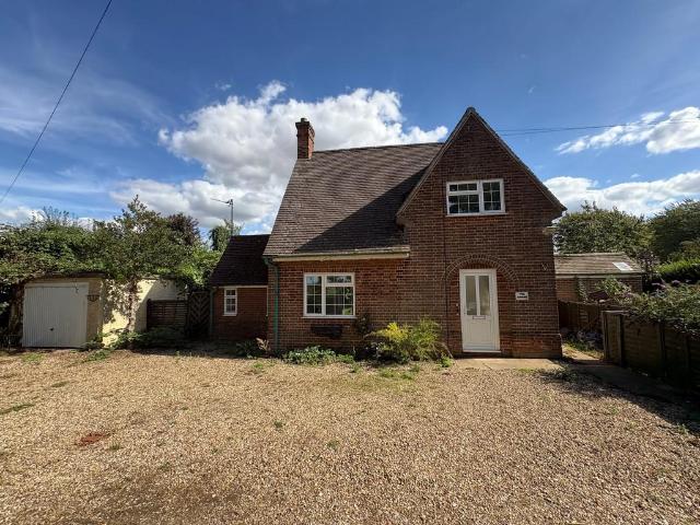 2 bedroom detached house for sale