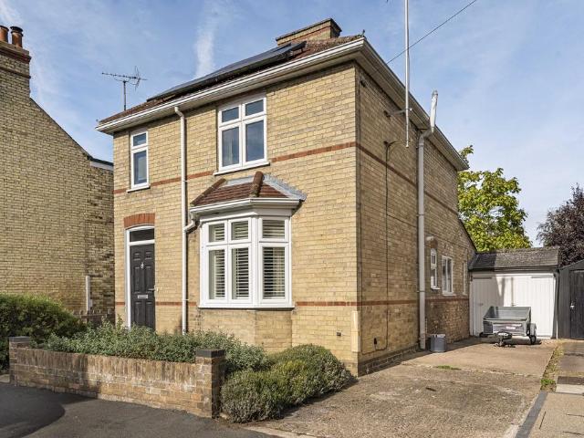 2 bedroom detached house for sale