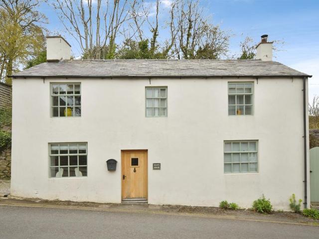 2 bedroom detached house for sale
