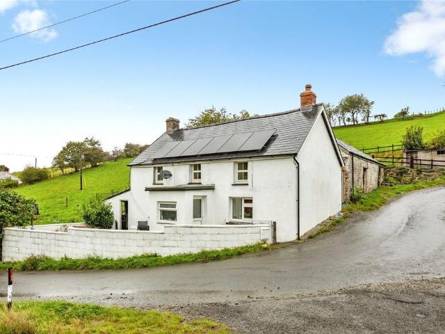 2 bedroom detached house for sale