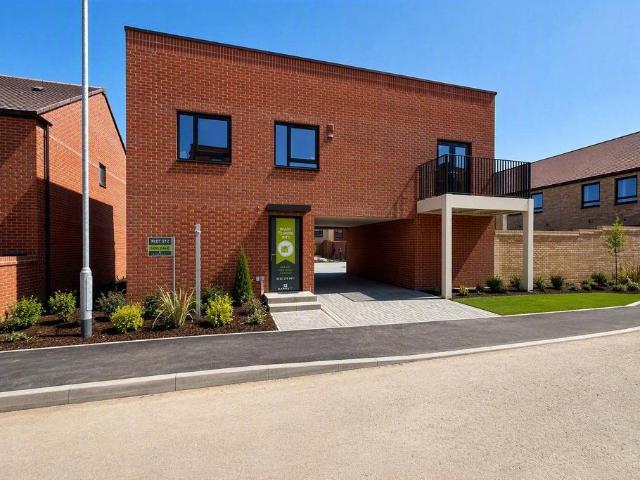 2 bedroom detached house for sale
