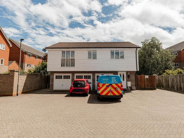 2 bedroom coach house for sale