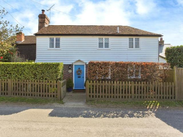2 bedroom detached house for sale