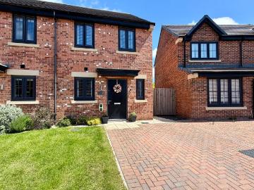 2 bedroom semi detached house for sale