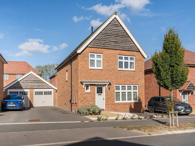 2 bedroom detached house for sale