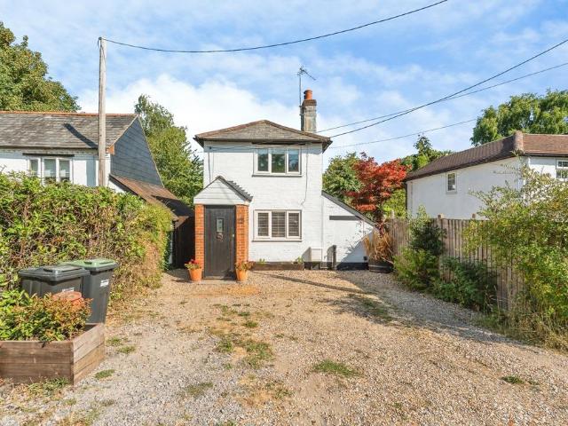 2 bedroom detached house for sale