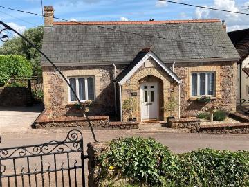 2 bedroom detached house for sale