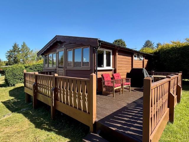 2 bedroom detached house for sale