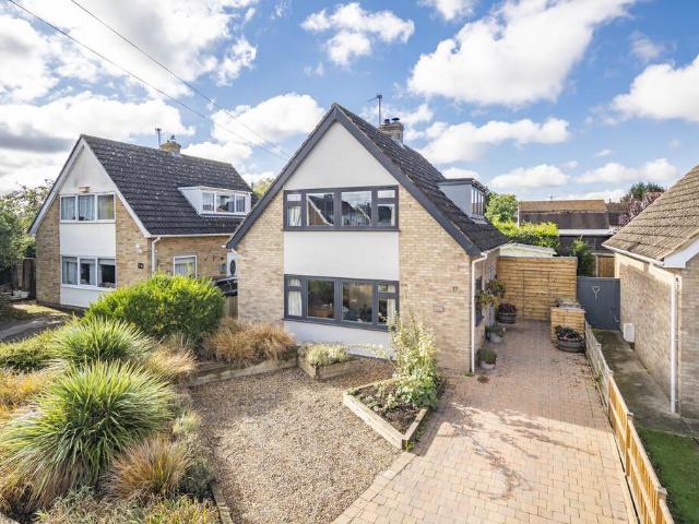 2 bedroom detached house for sale
