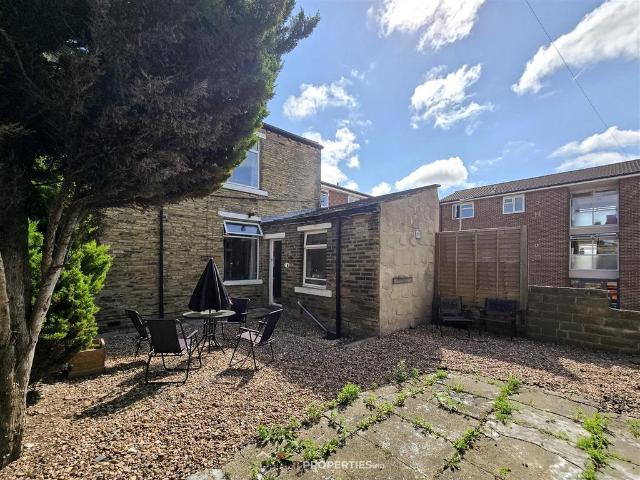 2 bedroom detached house for sale