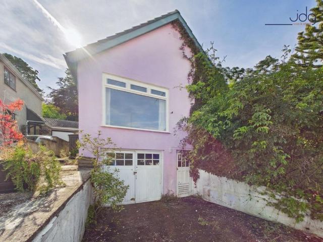 2 bedroom detached house for sale
